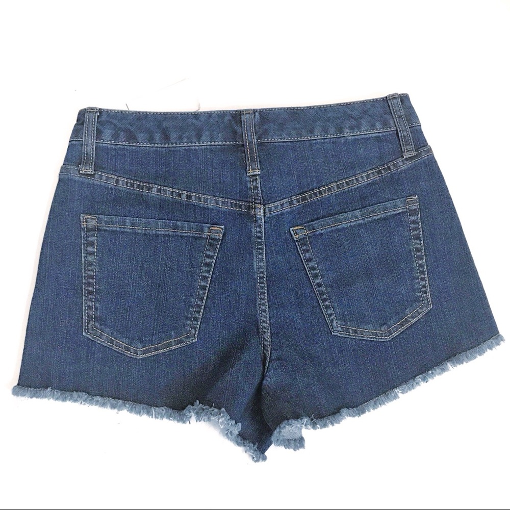 NWT Charlotte Russe fringe hem Shorts Sz 4 - Picture 3 of 4